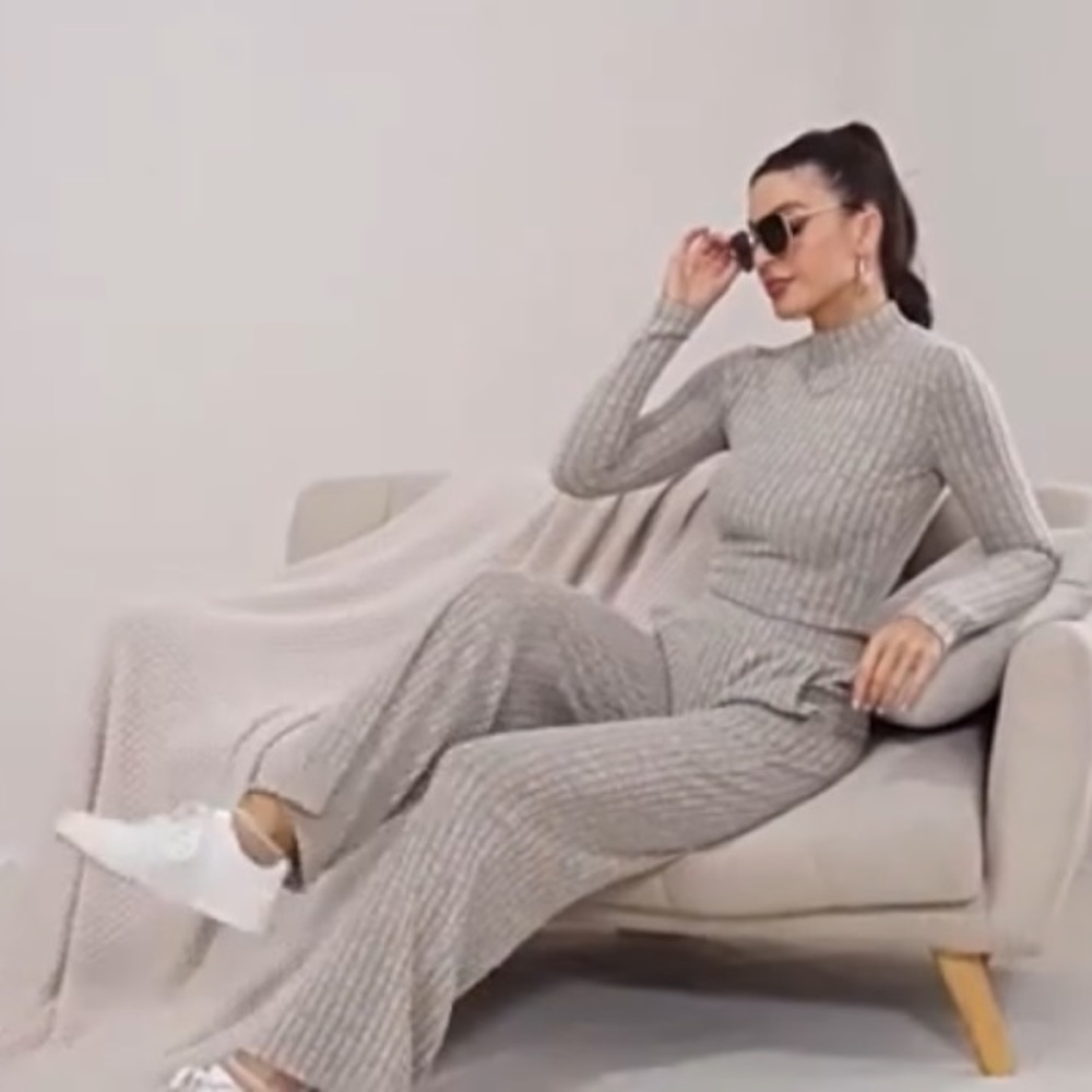 Slay In Gray Solid Knitted Long Sleeve Sweater An… - image 1